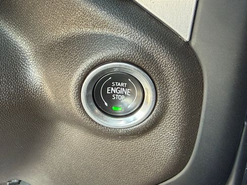 Used 2022 GMC Sierra 2500 SLT image 31