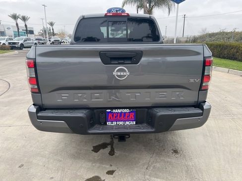 Used 2022 Nissan Frontier SV image 4