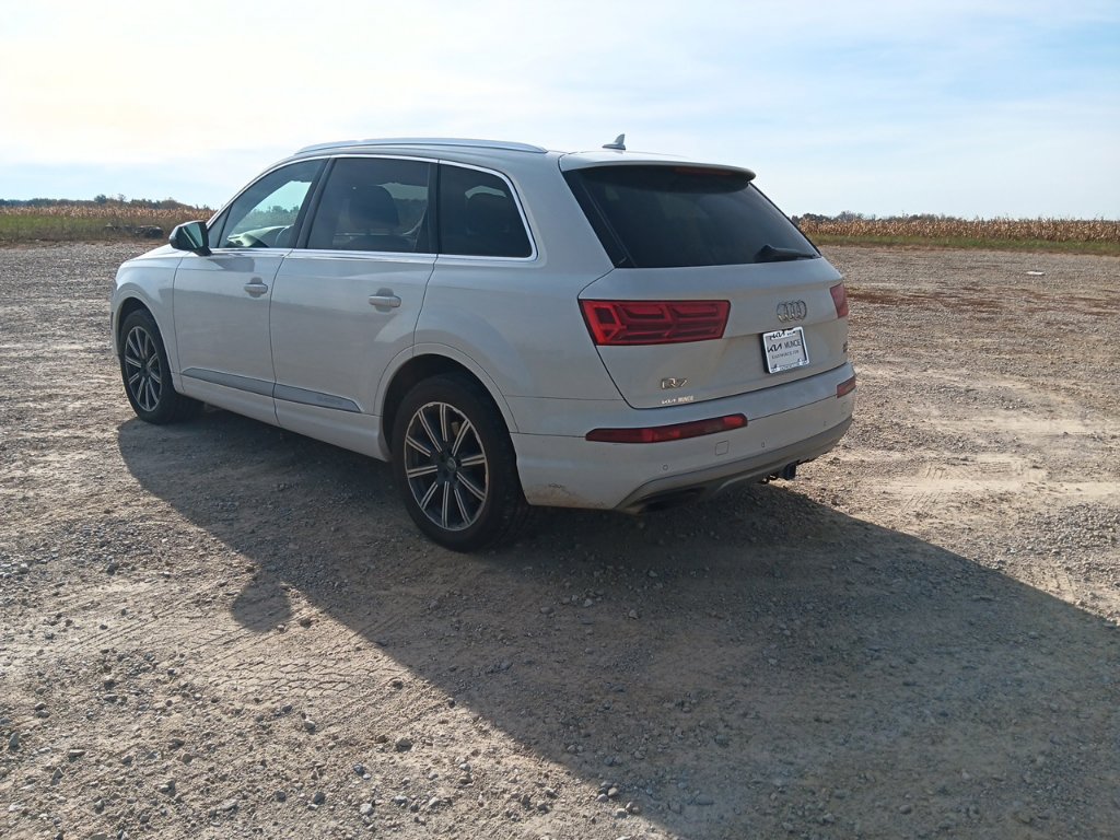 Used 2017 Audi Q7 3.0T Premium Plus w/ Premium Plus Package AWD/4WD image 9