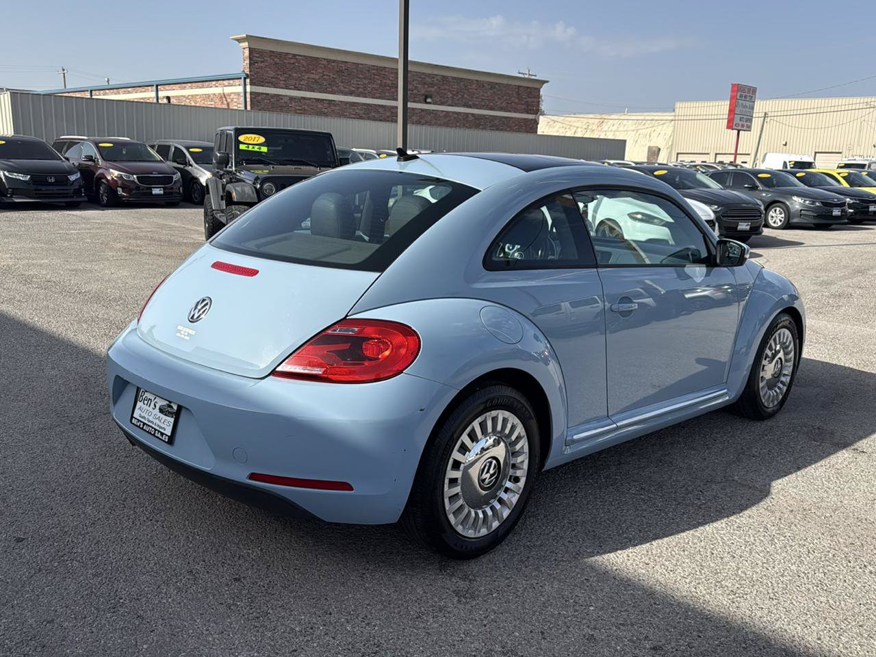 Used 2013 Volkswagen Beetle 2.5 FWD image 6