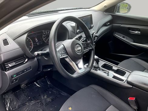 Used 2024 Nissan Sentra SV FWD image 18