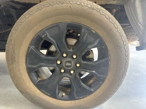 Used 2022 Ford F150 Lariat w/ Equipment Group 502A High AWD/4WD image 9