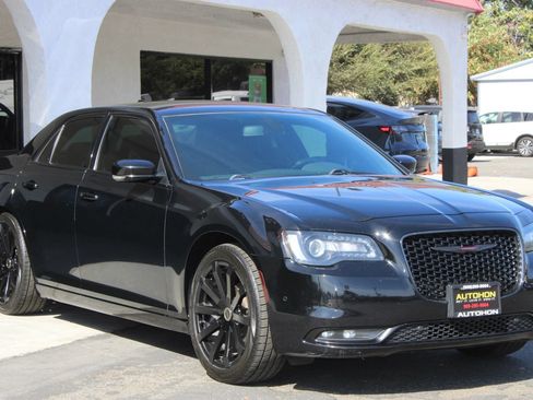 Used 2021 Chrysler 300 S RWD image 3