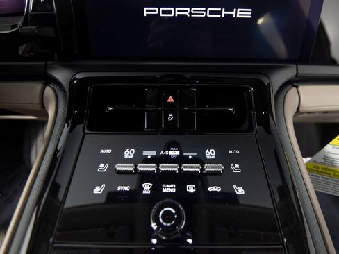 New 2026 Porsche Panamera 4 AWD/4WD image 25