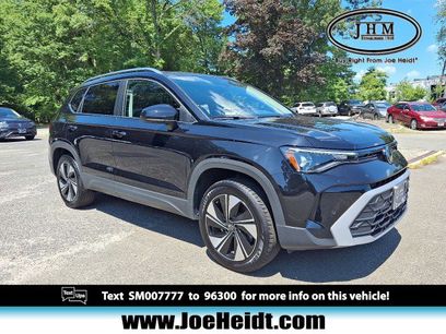 Certified 2025 Volkswagen Taos SE w/ Panoramic Sunroof Package