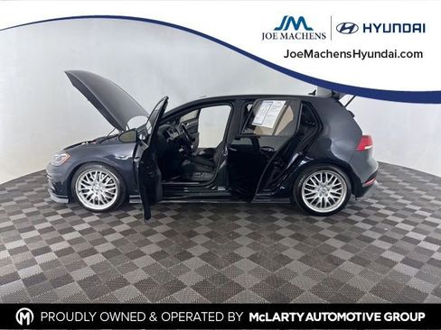 Used 2018 Volkswagen Golf R 4-Door AWD/4WD image 9