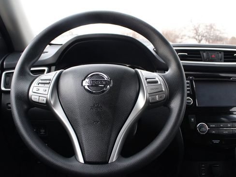 Used 2015 Nissan Rogue SV w/ SV Premium Package image 17