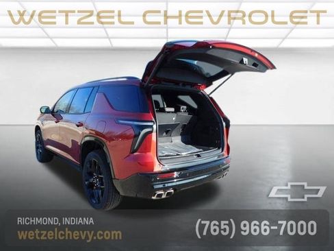 New 2026 Chevrolet Traverse RS w/ LPO, Floor Liner Package AWD/4WD image 23