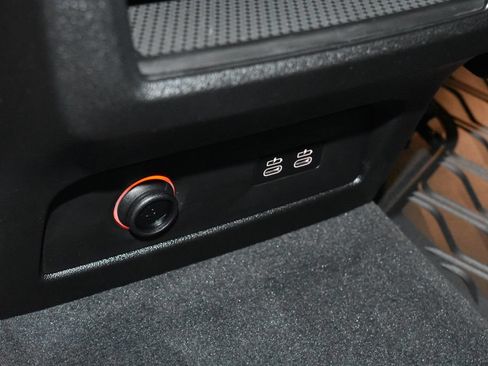 Certified 2025 BMW X5 M60i AWD/4WD image 22
