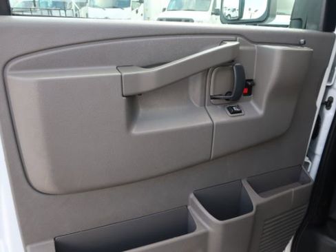 Used 2020 GMC Savana 3500 w/ Power Convenience Package image 9