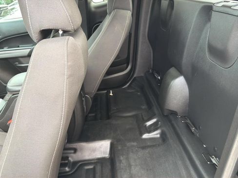 Used 2022 Chevrolet Colorado LT w/ Fleet Safety Package RWD image 20