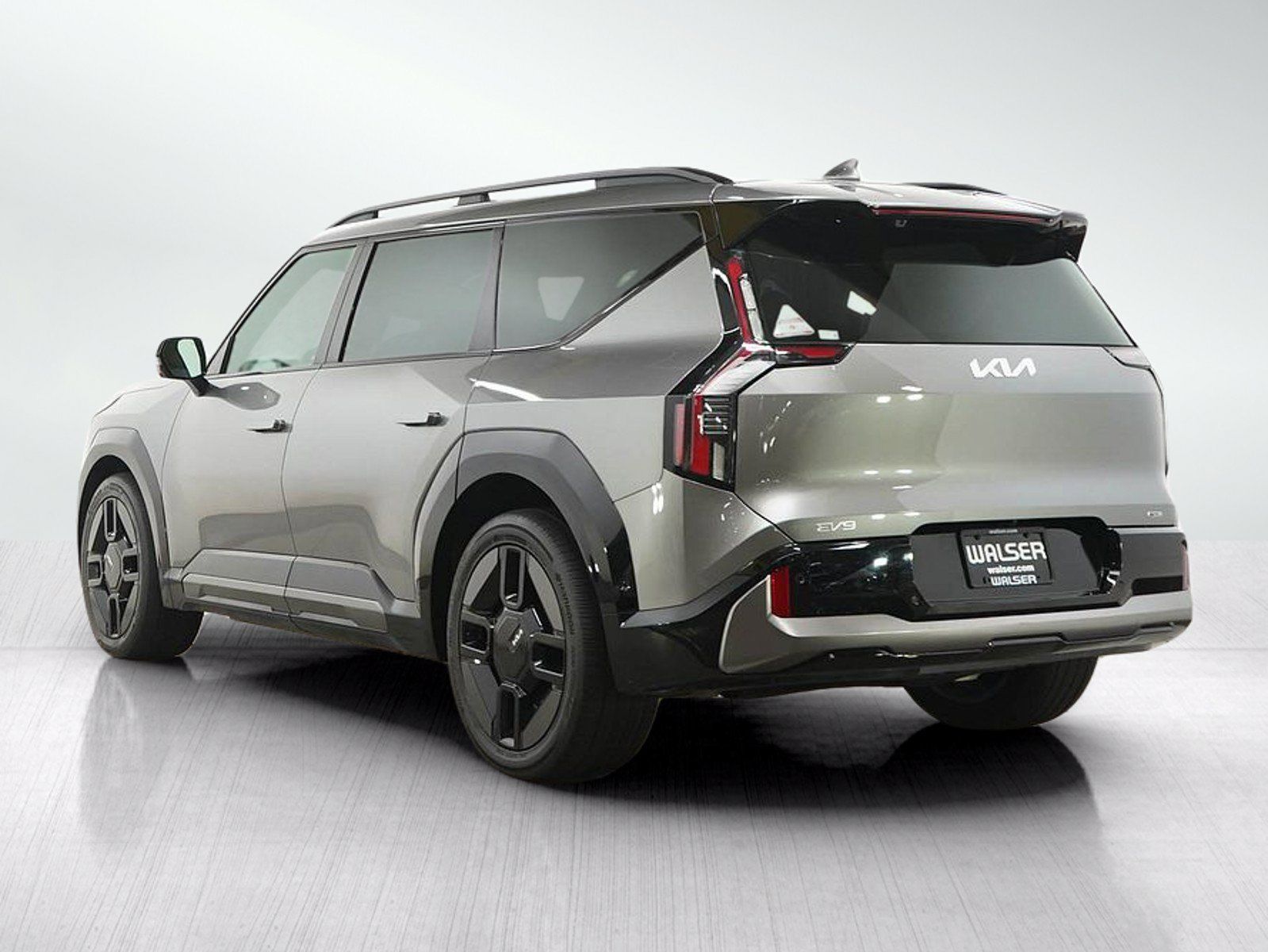 Used 2024 Kia EV9 GT-Line AWD/4WD image 3