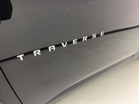 Used 2023 Chevrolet Traverse LT w/ LPO, Cargo Package image 17