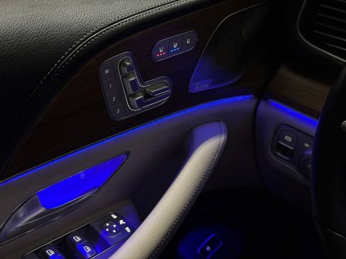 Certified 2025 Mercedes-Benz GLE 450 4MATIC image 8