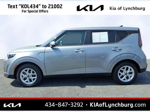 Used 2025 Kia Soul LX w/ LX Technology Package FWD image 7