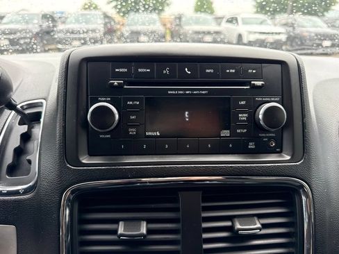 Used 2015 Dodge Grand Caravan SE w/ Quick Order Package 29E SE FWD image 26