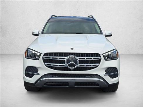 Used 2024 Mercedes-Benz GLE 450 4MATIC image 2
