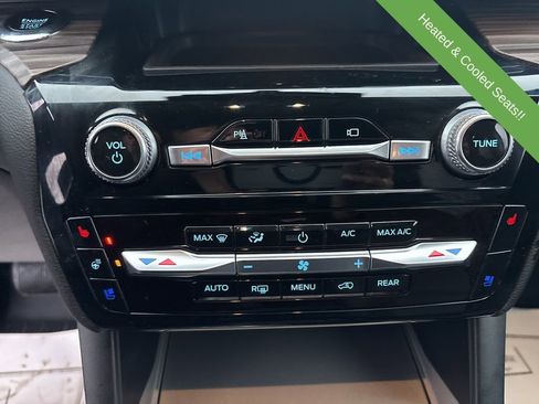 Used 2023 Ford Explorer Limited w/ Equipment Group 301A image 20