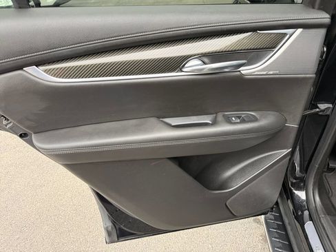 Used 2021 Cadillac XT6 Sport AWD/4WD image 25