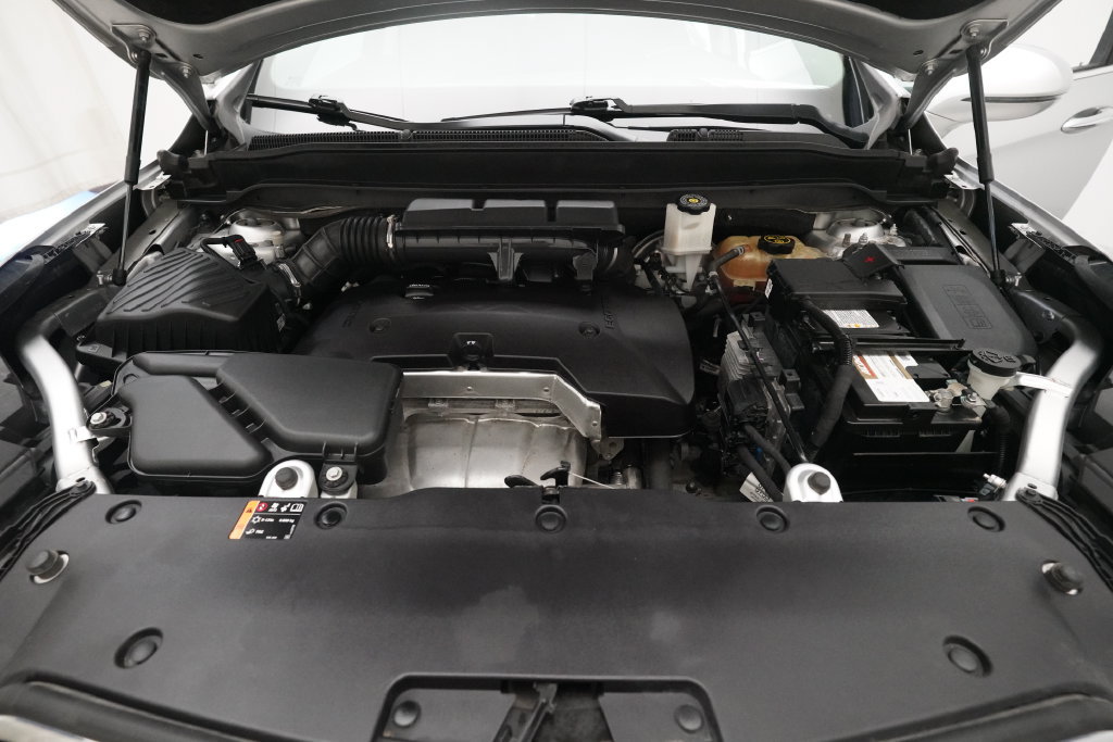 Used 2019 Buick Envision Essence FWD image 3