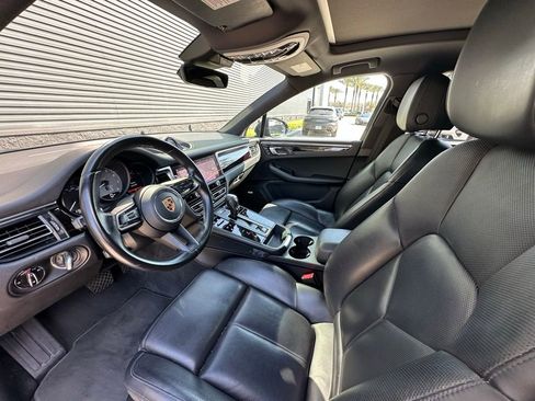Used 2023 Porsche Macan S image 4
