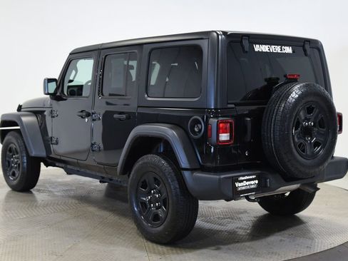 Used 2024 Jeep Wrangler Unlimited Sport AWD/4WD image 12