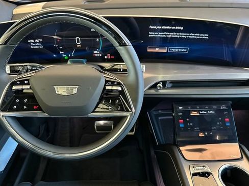 New 2026 Cadillac Vistiq Sport image 14