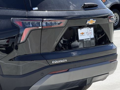 New 2026 Chevrolet Equinox LT w/ Safety and Technology Package FWD image 6
