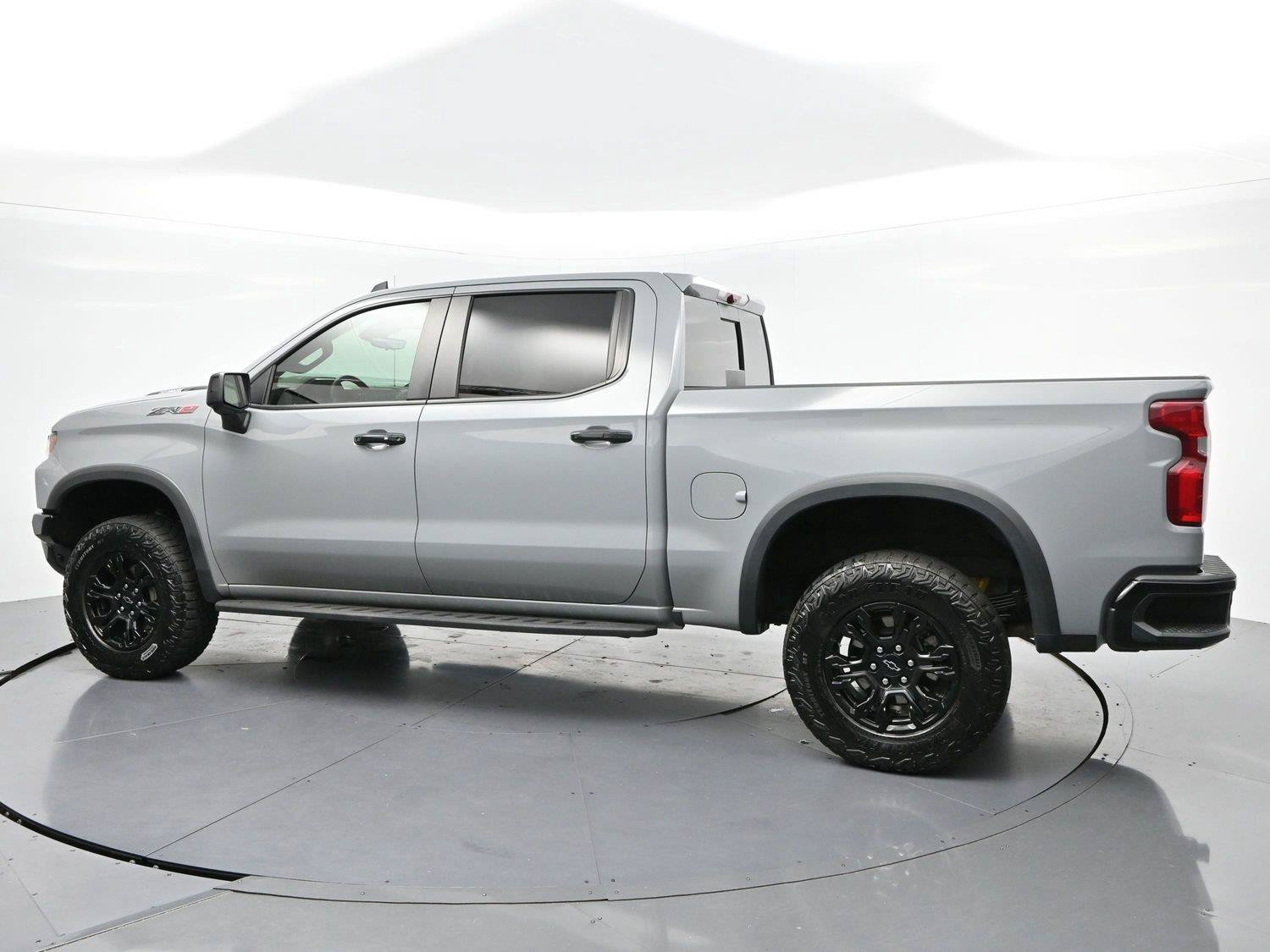 Used 2024 Chevrolet Silverado 1500 ZR2 w/ Technology Package AWD/4WD image 5