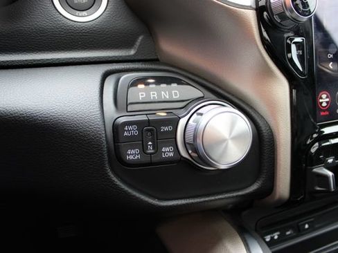 Used 2019 RAM 1500 Laramie AWD/4WD image 23