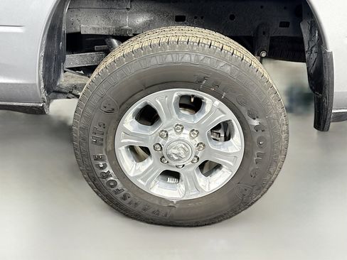 Used 2024 RAM 2500 Big Horn image 37