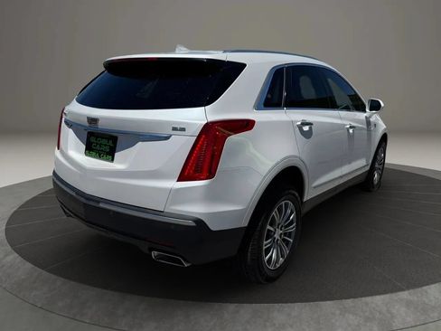 Used 2018 Cadillac XT5 Luxury w/ Driver Awareness Package FWD image 5