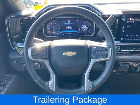 Used 2025 Chevrolet Silverado 1500 LT image 8