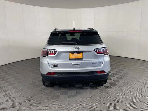 Certified 2025 Jeep Compass Limited AWD/4WD image 4