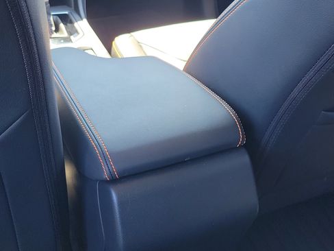 Used 2019 Subaru Crosstrek 2.0i Limited w/ Moonroof Package w/Navigation AWD/4WD image 15