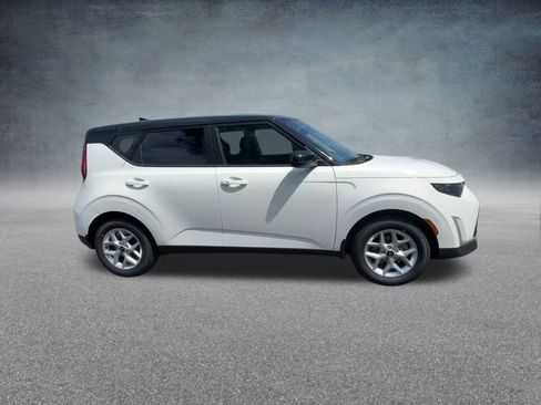 New 2025 Kia Soul S image 26