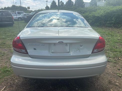 Used 2006 Ford Taurus SE FWD image 6