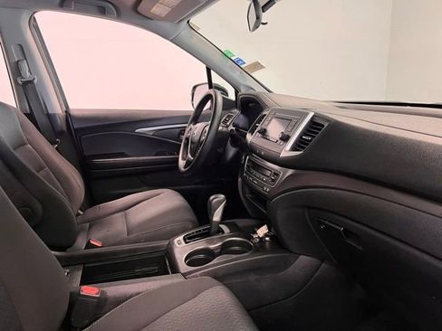 Used 2019 Honda Ridgeline Sport image 11