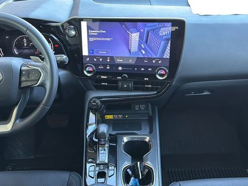 Used 2023 Lexus NX 350 AWD image 9