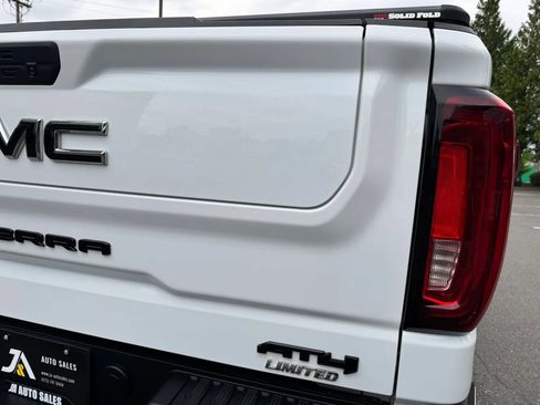 Used 2022 GMC Sierra 1500 AT4 w/ AT4 Preferred Package AWD/4WD image 16