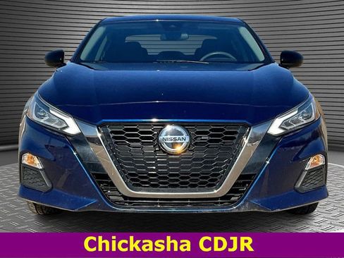 Used 2022 Nissan Altima 2.5 SR image 2