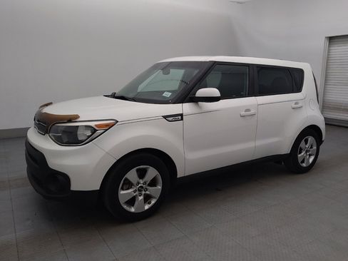Used 2018 Kia Soul w/ Convenience Package FWD image 2