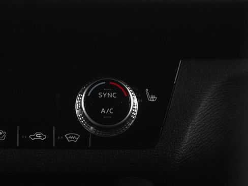 Used 2024 Mitsubishi Outlander SE Black Edition image 37