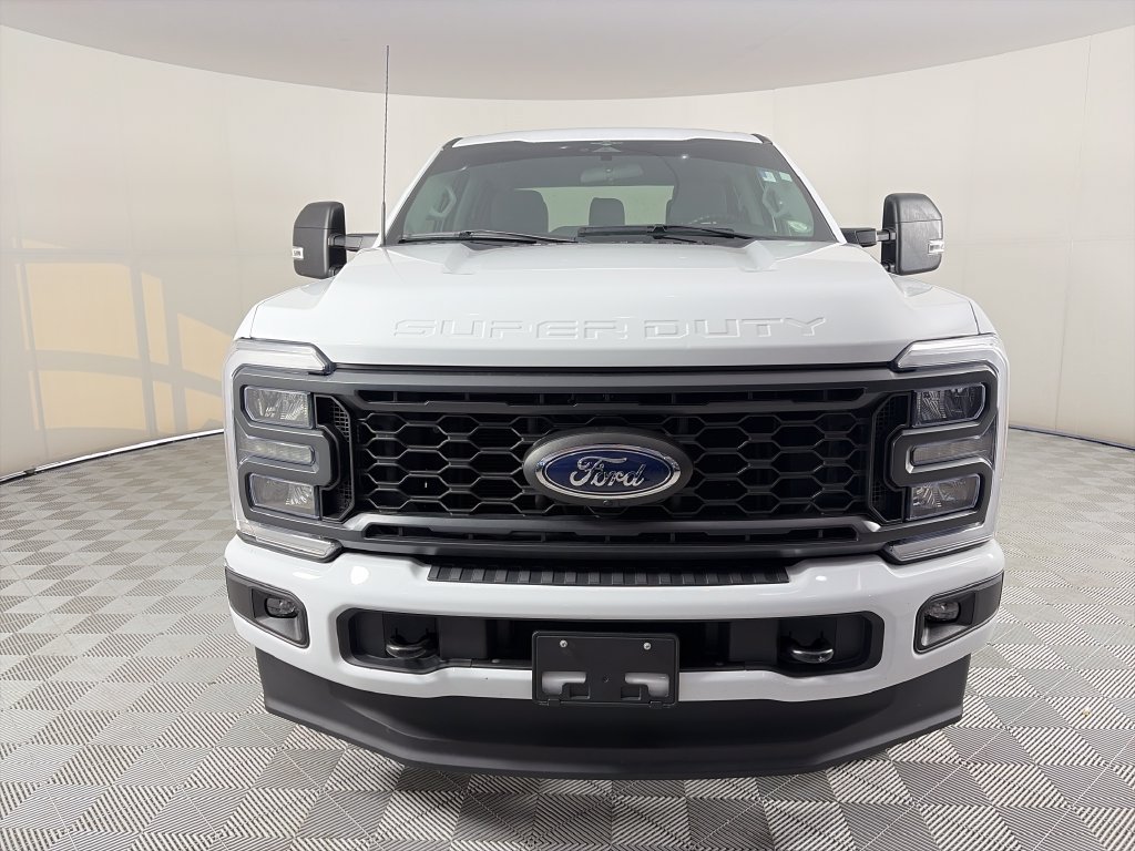 Used 2023 Ford F250 XL w/ STX Appearance Package AWD/4WD image 2