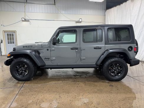 Used 2021 Jeep Wrangler Unlimited Sport AWD/4WD image 13