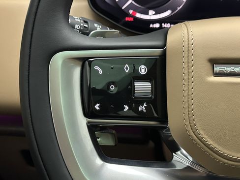 Used 2025 Land Rover Range Rover Long Wheelbase SE image 13