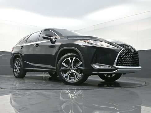 Used 2022 Lexus RX 350L Premium w/ Premium Package image 28