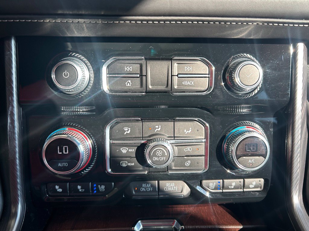 Used 2024 GMC Yukon XL Denali Ultimate AWD/4WD image 22