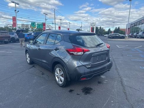 Used 2019 Nissan Kicks S FWD image 5