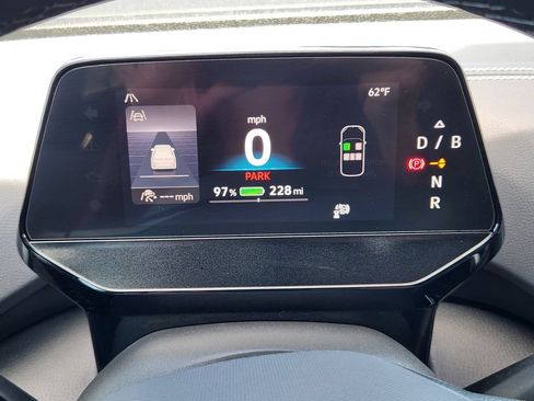 Certified 2025 Volkswagen ID.4 Pro AWD/4WD image 13